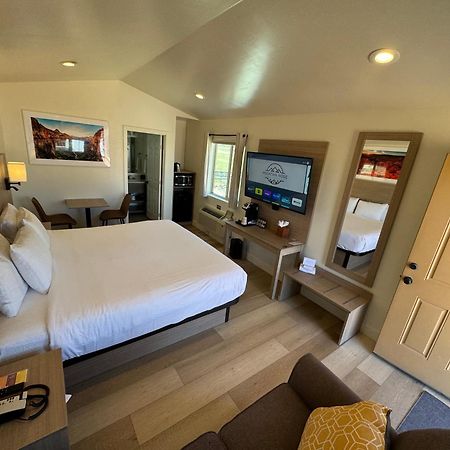 Mountain Ridge Cabins & Lodging Between Bryce And Zion National Park Хеч Екстериор снимка